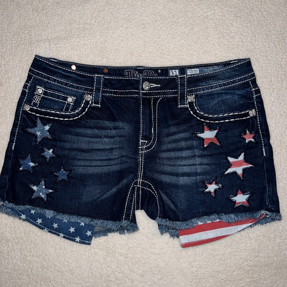 Miss Me Signature Jean shorts size 31 ~patriotic~